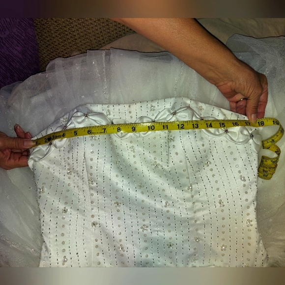 Beautiful Pearl Ivory Sequin Rhinestone Sweet 16 Dress Amazing Condition - Picture 9 of 9